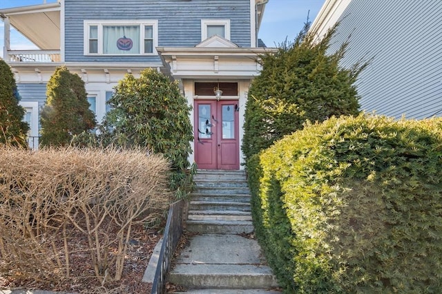 view of property entrance