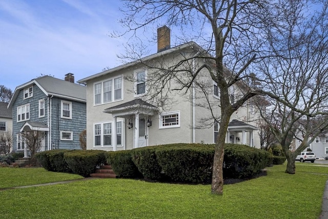 view of front of house featuring a front yard