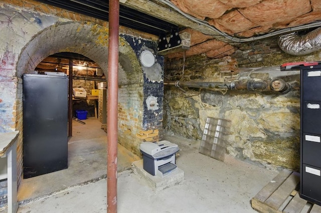 view of unfinished basement
