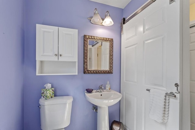 31 Fort Pond Hill Rd, Littleton, MA 01460 - bathroom featuring toilet