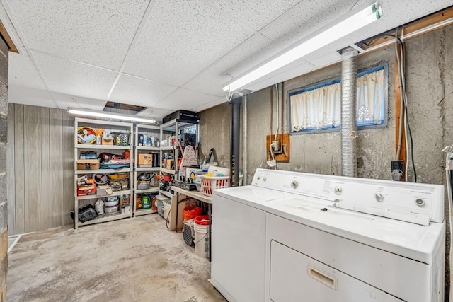 laundry area with laundry area and washer and clothes dryer