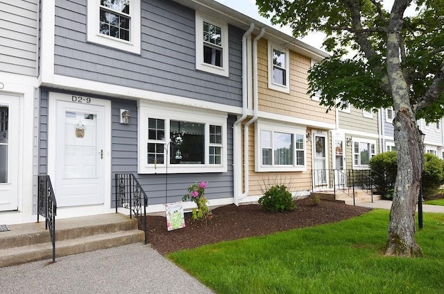9 Lydon Ln Unit D2, Halifax, MA 02338 - view of multi unit property
