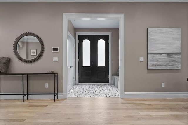 17 Alveston St, Boston, MA 02130 - foyer entrance featuring wood finished floors and baseboards