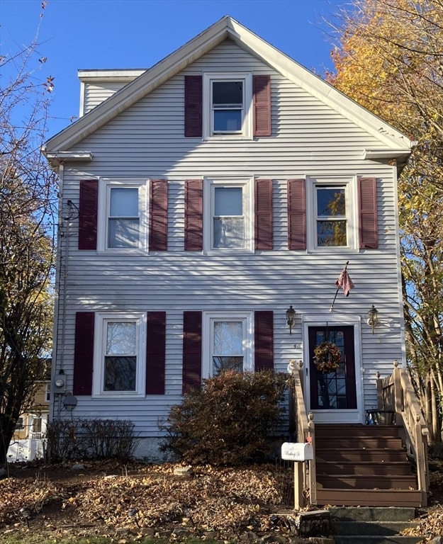 view of front facade