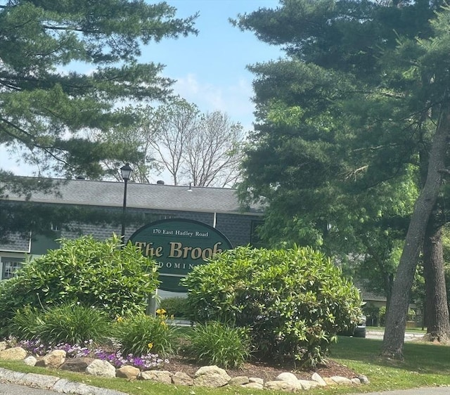 170 E Hadley Rd Unit 60, Amherst, MA 01002 - view of community sign