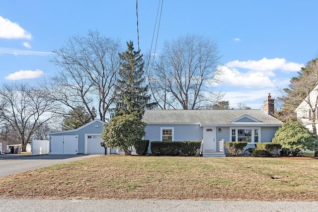 single story home featuring a front yard