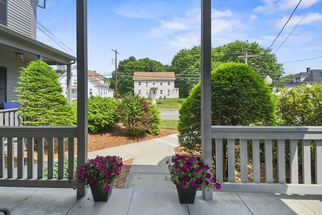 192 Pleasant St Unit 3, Leominster, MA 01453 - view of covered porch