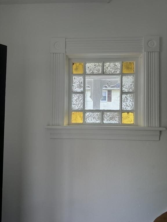678 School St, Webster, MA 01570 - detailed view