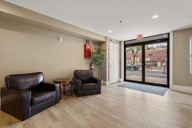common area featuring recessed lighting