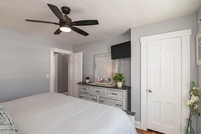 bedroom with a ceiling fan