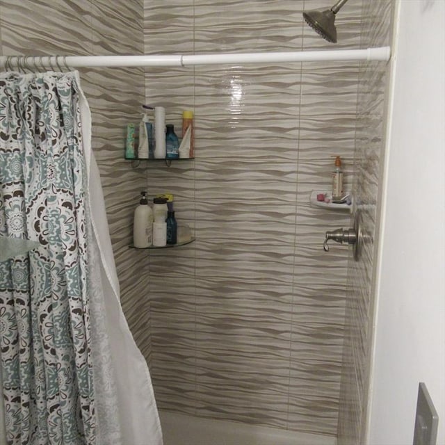 85-87 Belrose Ave, Lowell, MA 01852 - full bath with a tile shower