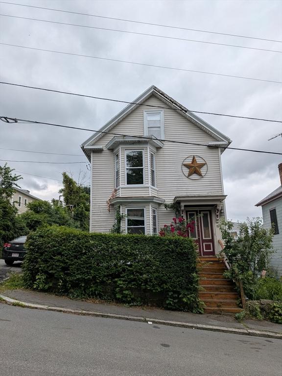 15 10th, Lowell, MA 01850 - view of victorian house