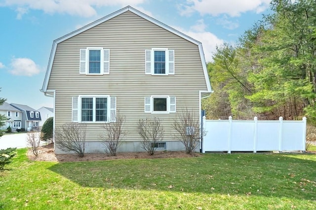 19 Crystal Way Unit 19, Bellingham, MA 02019 - view of home's exterior with a gambrel roof