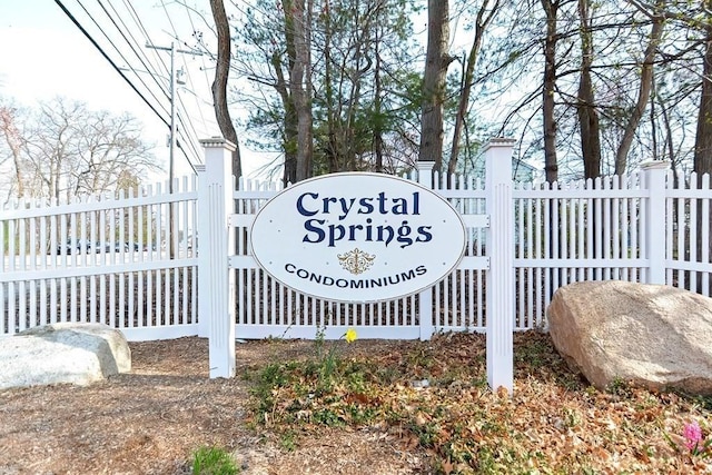 19 Crystal Way Unit 19, Bellingham, MA 02019 - view of community sign