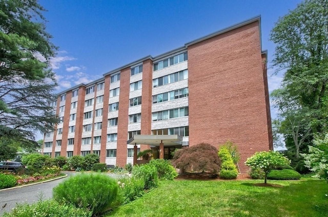 22 Chestnut Pl Unit G1, Brookline, MA 02445 - view of apartment building / complex
