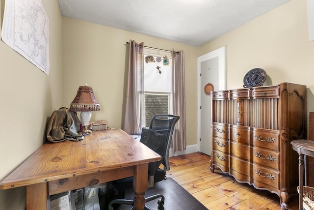 4 Myrtle Sq, Gloucester, MA 01930 - office featuring light wood finished floors