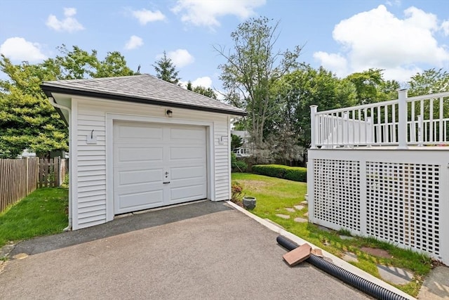 178 Elliot Ave, Quincy, MA 02171 - detached garage with driveway