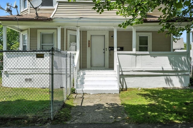 782 Sumner Ave, Springfield, MA 01108 - property entrance with a porch