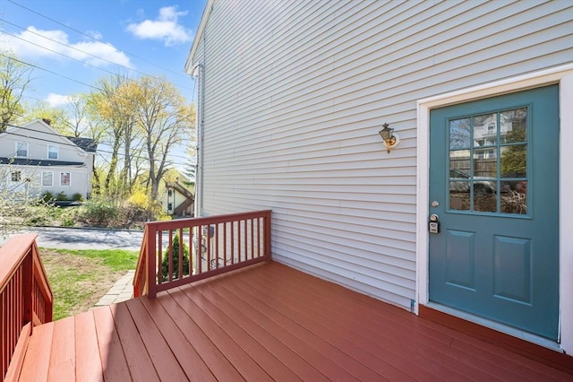 3 Clegg St, Worcester, MA 01603 - view of wooden deck