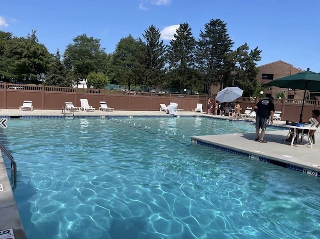 9 Davis Rd Unit C10, Acton, MA 01720 - community pool with a patio
