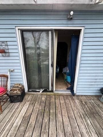 59 Eddy St, Springfield, MA 01104 - view of deck