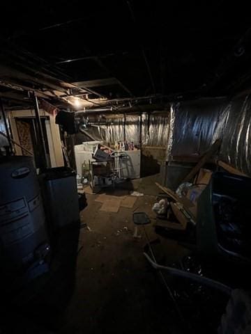59 Eddy St, Springfield, MA 01104 - unfinished below grade area with water heater