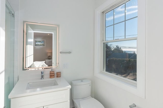 25 W Ave, Marion, MA 02738 - ensuite bathroom featuring ensuite bathroom, toilet, and vanity