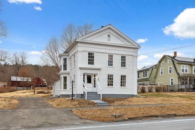 view of front of house