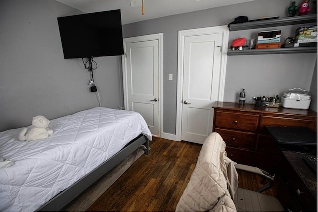 10 Albermarle St, Methuen, MA 01844 - bedroom featuring wood finished floors and baseboards