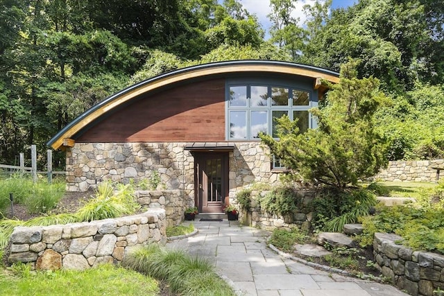 44 Ripley Hill Rd, Concord, MA 01742 - property entrance with stone siding