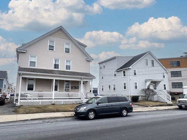 view of front facade with a porch