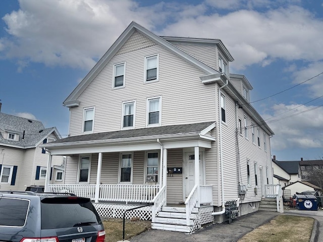 view of front of home featuring a porch