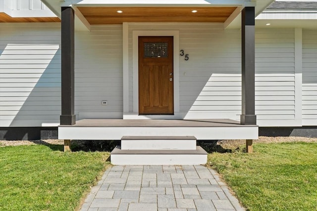 35 Columbia Ave, Lynn, MA 01902 - entrance to property with a porch and a yard