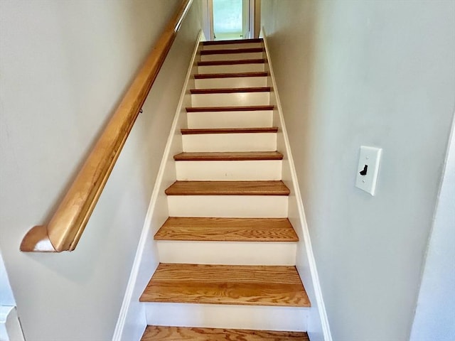 53 Washington St, Topsfield, MA 01983 - view of stairway