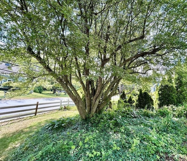 53 Washington St, Topsfield, MA 01983 - view of yard