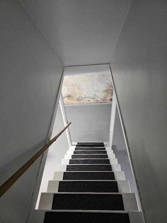 3 S Ter, Auburn, MA 01501 - view of stairs