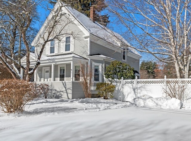 front facade featuring covered porch