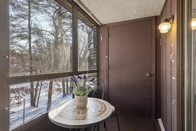 view of sunroom / solarium