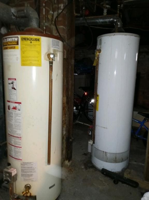 13 William St, Westfield, MA 01085 - utility room with gas water heater