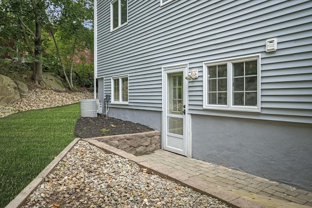 5 Ledgewood Rd, Saugus, MA 01906 - entrance to property