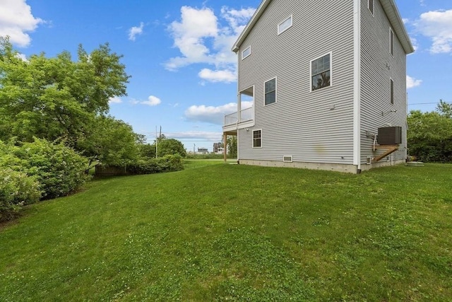 15 Spadina, Warwick, RI 02889 - view of side of property featuring a lawn and a balcony