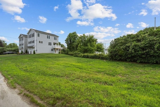 15 Spadina, Warwick, RI 02889 - view of grassy yard