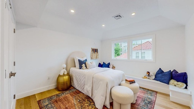 140 Columbia St, Brookline, MA 02446 - bedroom with light wood-style flooring, baseboards, and recessed lighting