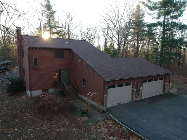 view of front facade featuring a garage