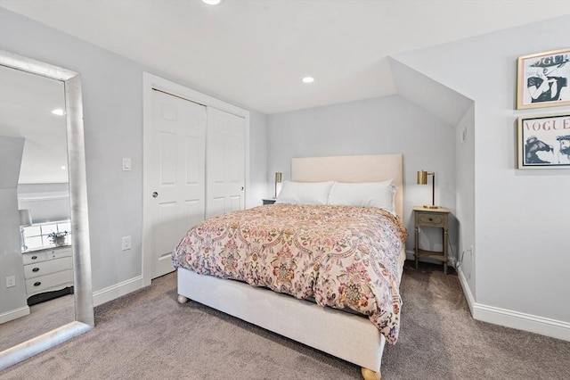 carpeted bedroom featuring recessed lighting, a closet, and baseboards