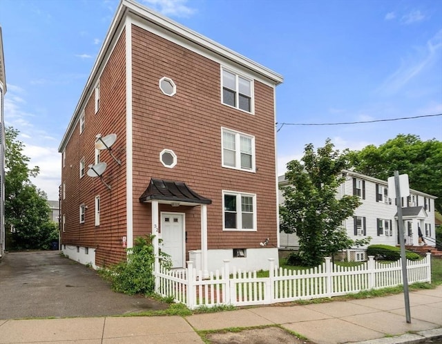 32 Saint Marks Rd Unit 1, Boston, MA 02124 - multi unit property with a fenced front yard