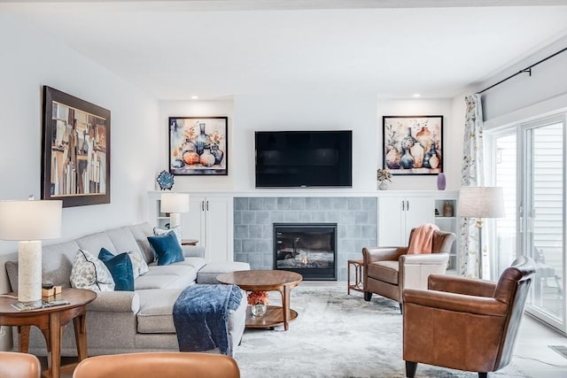51 Tinkers Blf Unit 51, Plymouth, MA 02360 - living room featuring a fireplace and recessed lighting