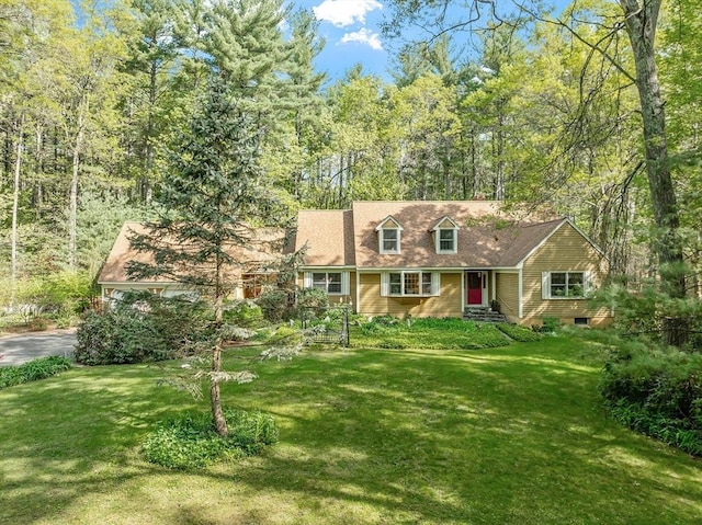 4 Clarke Rd, Littleton, MA 01460 - new england style home with a front lawn