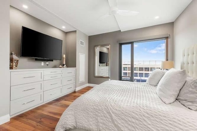 bedroom with visible vents, wood finished floors, recessed lighting, baseboards, and ceiling fan