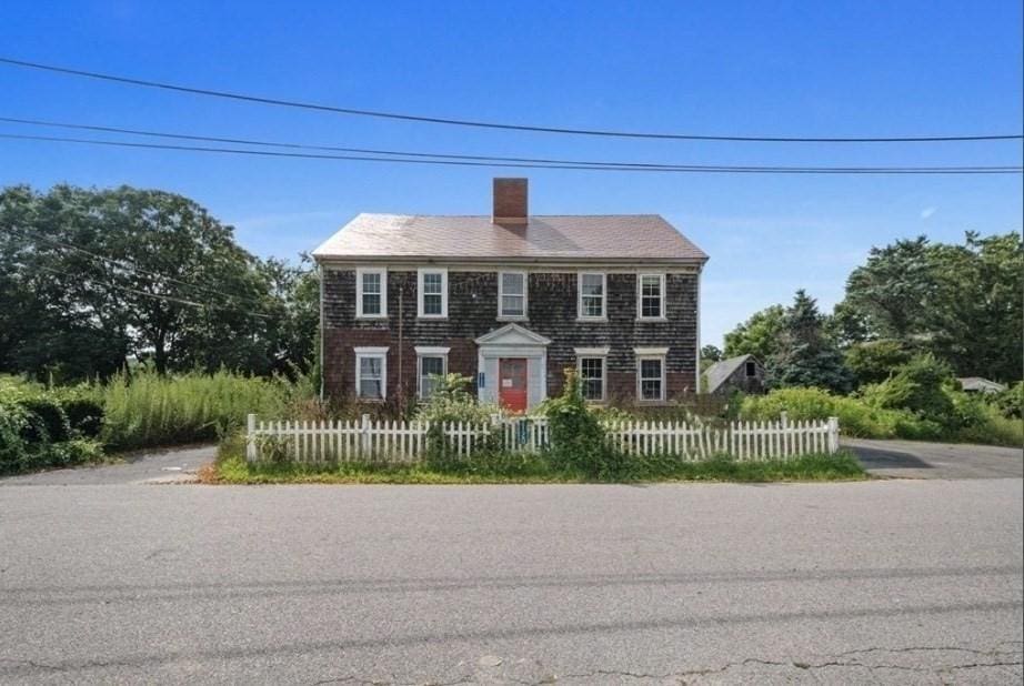 view of colonial house